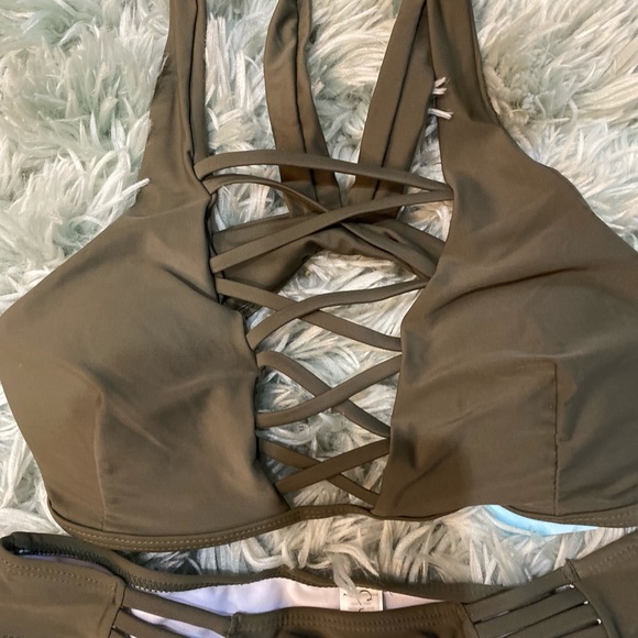 NWT Cupshe bathing suit - Picture 2 of 4